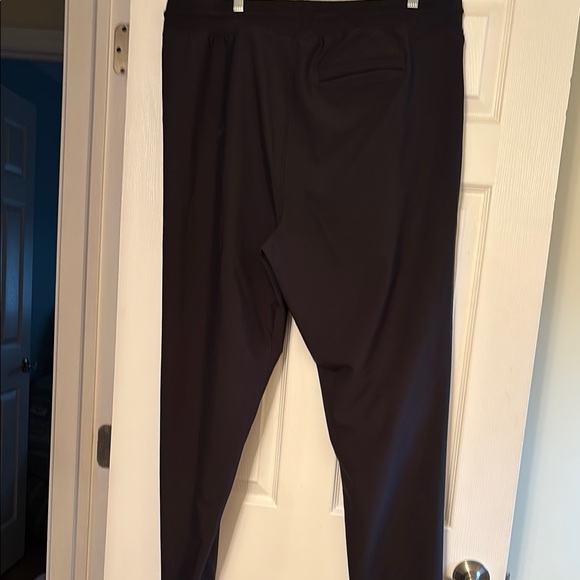 Under Armour Black Joggers - Picture 4 of 4